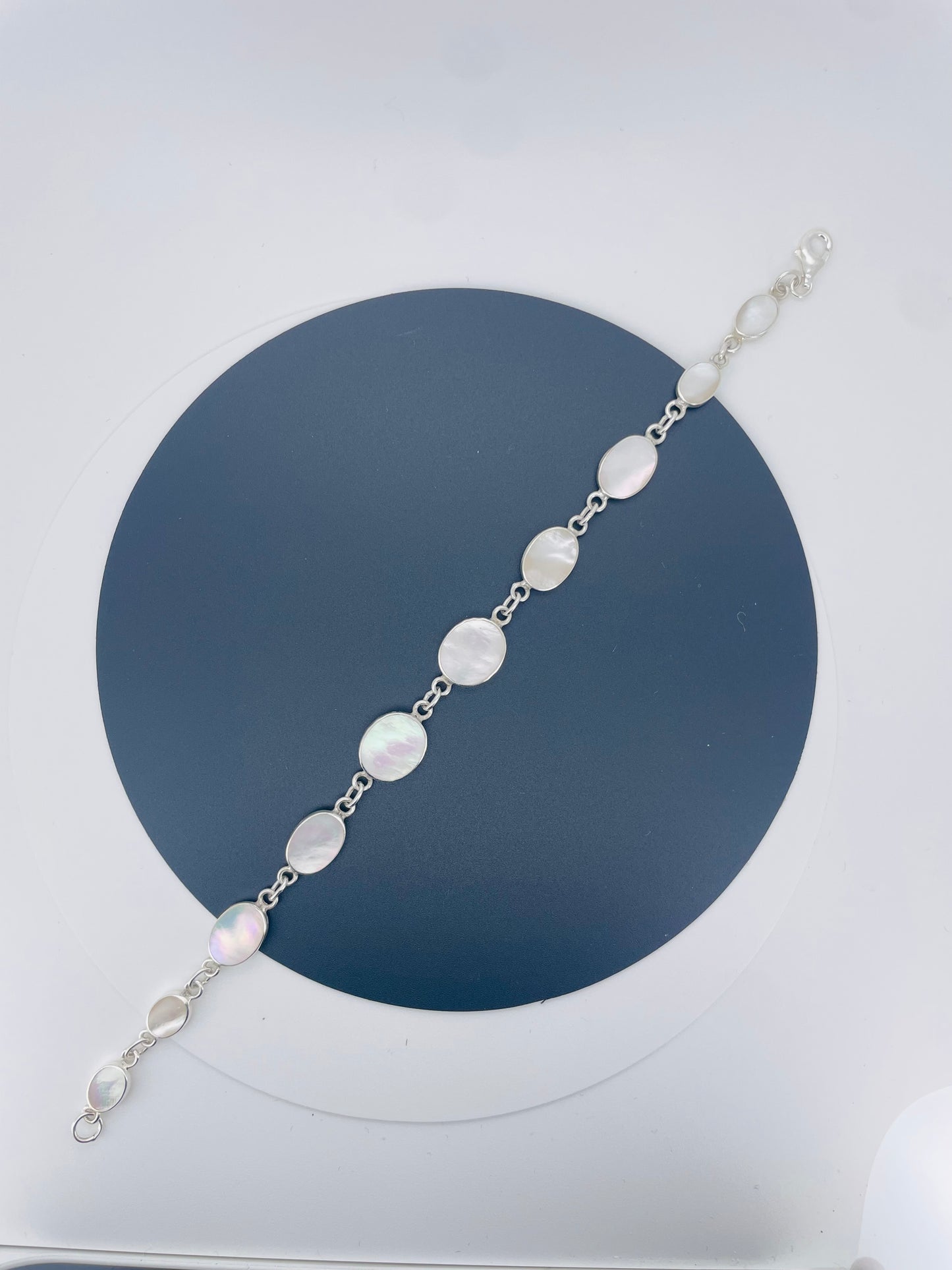 Silver Mother of Pearl Bracelet – Peace & Beauty | Gemsilver