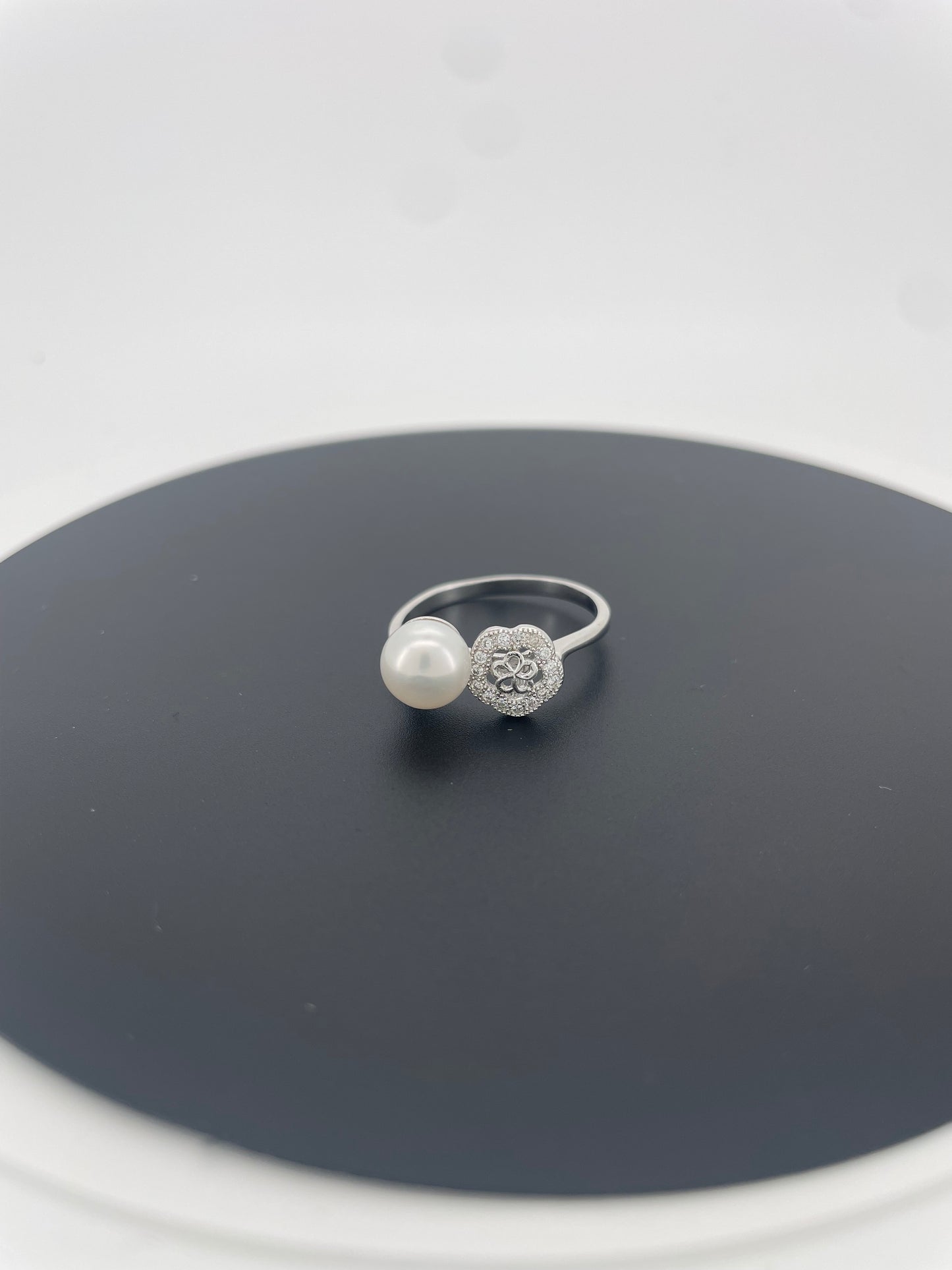 Silver Pearl Ring Size 8 by Gemsilver