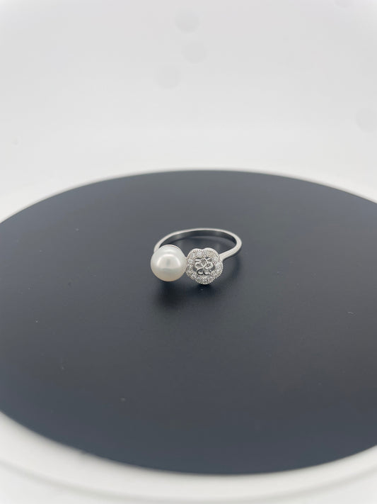 Silver Pearl Ring Size 8 by Gemsilver