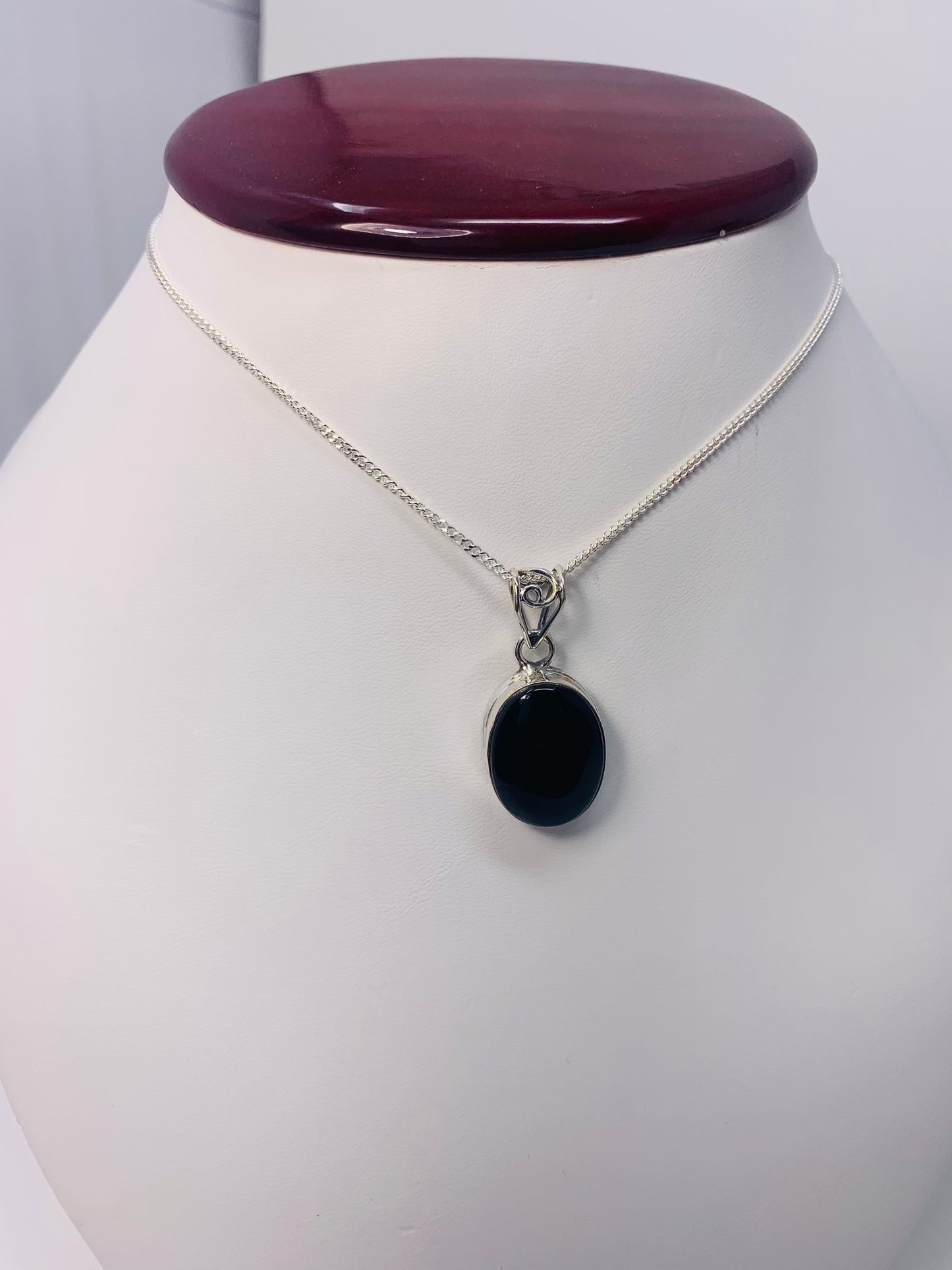 925 Sterling Silver Oval Black Onyx Pendant