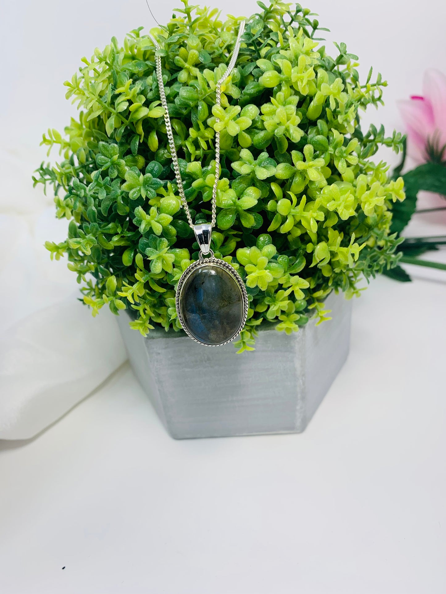 925 Sterling Silver Oval Labradorite Pendant