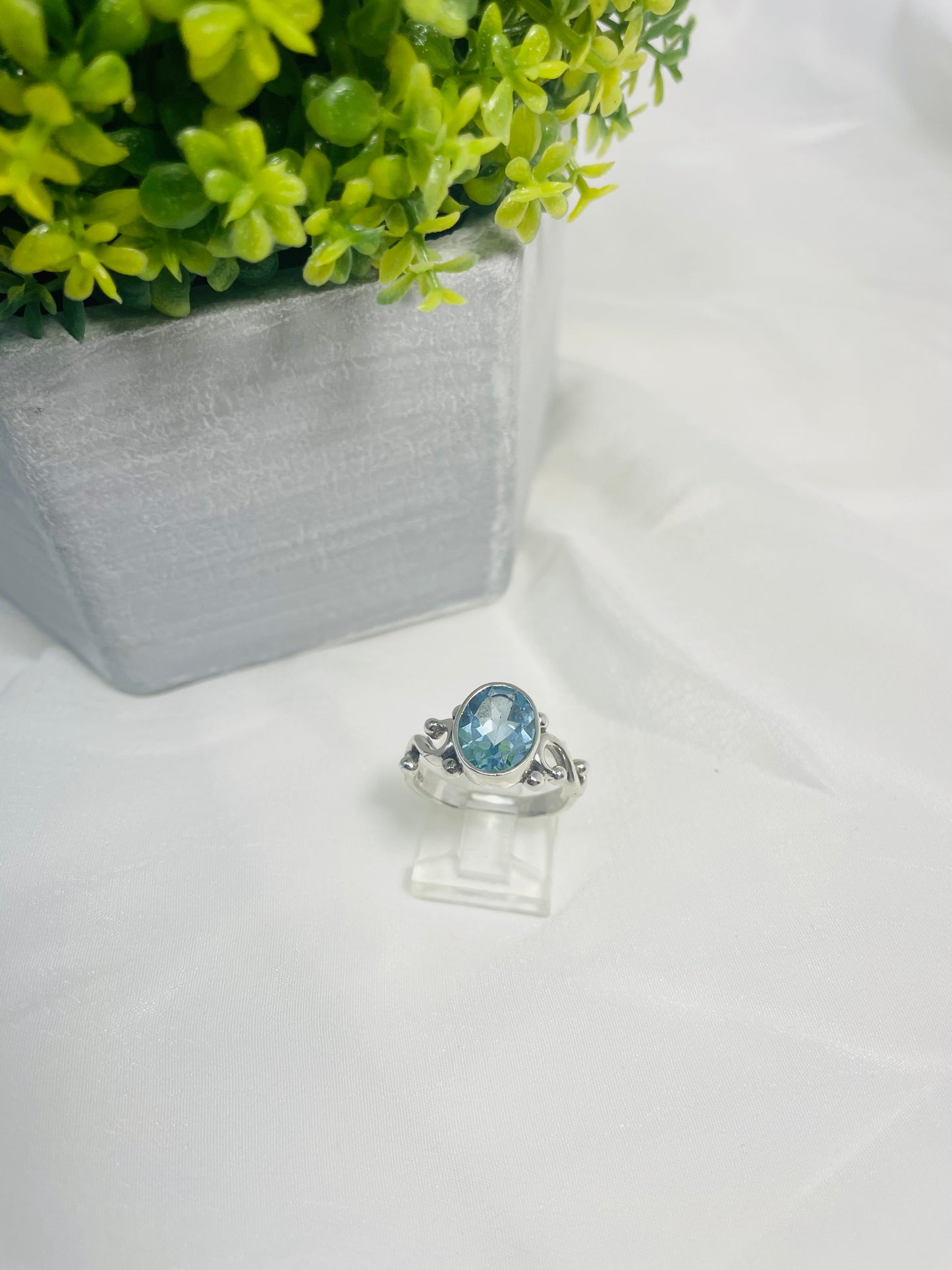 925 Sterling Silver Blue Topaz Ring